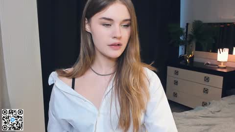 Violet online show from 12.26.24