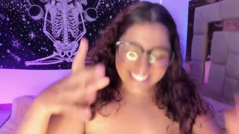 Heidy  online show from 03.08.25