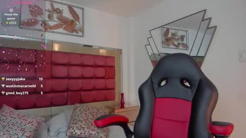 Snapshot of shegoblake chatting on 10.14.25 Shego online show from 10.14.25