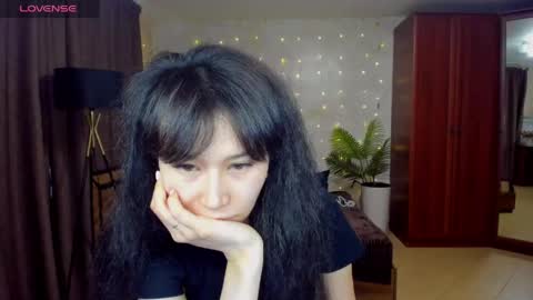 Snapshot of sheilafreman chatting on 04.22.26 Sheila online show from 04.22.26