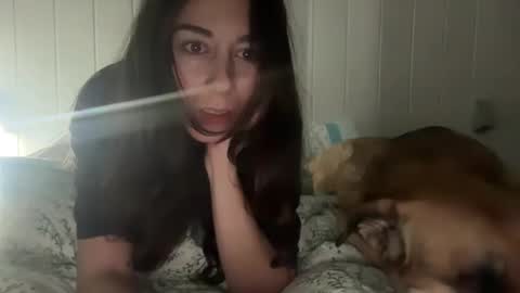 Snapshot of shekitty chatting on 12.17.25 shekitty online show from 12.17.25