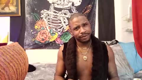 Snapshot of shelbycrazy chatting on 02.23.25 King-shelb online show from 02.23.25