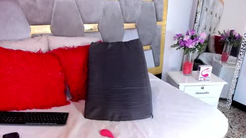 Snapshot of shellbydior chatting on 03.09.25 shellbydior online show from 03.09.25