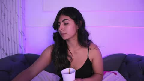 Snapshot of shelleymorell chatting on 02.10.25 Transmission schedule Monday - Friday 715 am to 200 pm time Colombia online show from 02.10.25