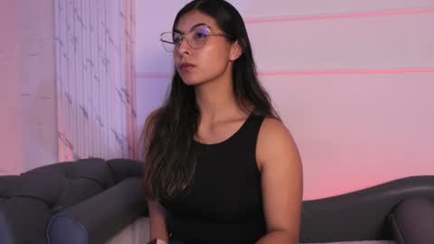 Snapshot of shelleymorell chatting on 02.20.25 Transmission schedule Monday - Friday 715 am to 200 pm time Colombia online show from 02.20.25