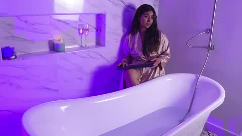 Snapshot of shelleymorell chatting on 10.15.25 Transmission schedule Monday - Friday 715 am to 200 pm time Colombia online show from 10.15.25