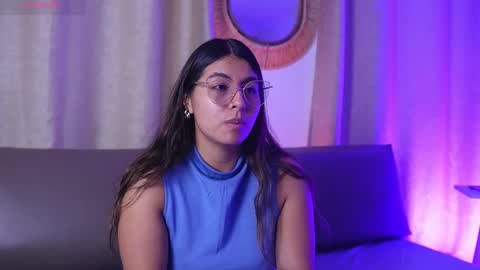 Snapshot of shelleymorell chatting on 11.03.25 Transmission schedule Monday - Friday 715 am to 200 pm time Colombia online show from 11.03.25