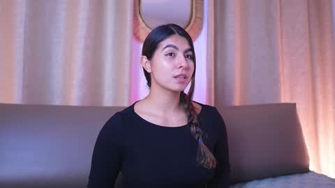 Snapshot of shelleymorell chatting on 11.12.25 Transmission schedule Monday - Friday 715 am to 200 pm time Colombia online show from 11.12.25