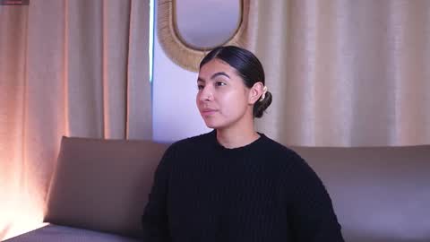 Snapshot of shelleymorell chatting on 11.18.25 Transmission schedule Monday - Friday 715 am to 200 pm time Colombia online show from 11.18.25