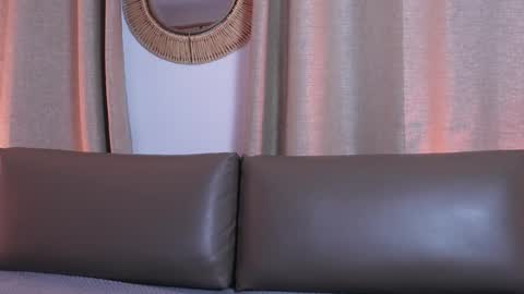 Snapshot of shelleymorell chatting on 11.25.25 Transmission schedule Monday - Friday 715 am to 200 pm time Colombia online show from 11.25.25