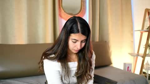 Snapshot of shelleymorell chatting on 11.27.25 Transmission schedule Monday - Friday 715 am to 200 pm time Colombia online show from 11.27.25