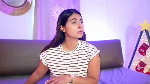 Snapshot of shelleymorell chatting on 12.18.25 Transmission schedule Monday - Friday 715 am to 200 pm time Colombia online show from 12.18.25