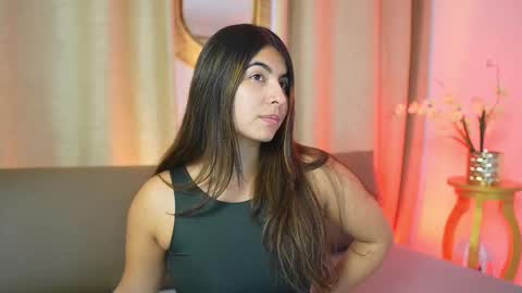 Snapshot of shelleymorell chatting on 01.10.26 Transmission schedule Monday - Friday 715 am to 200 pm time Colombia online show from 01.10.26