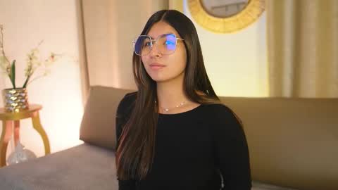 Snapshot of shelleymorell chatting on 02.02.26 Transmission schedule Monday - Friday 715 am to 200 pm time Colombia online show from 02.02.26