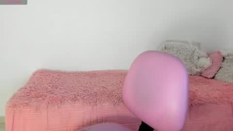 Snapshot of shelly_rohades chatting on 07.26.26 online show from 07.26.26