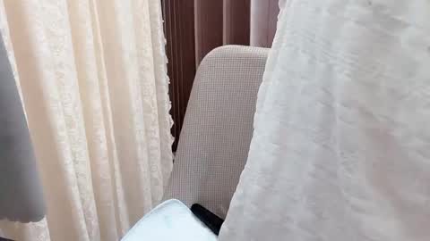 Snapshot of shellysan chatting on 11.01.25 Shelly online show from 11.01.25