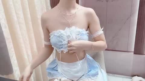 Snapshot of shellysan chatting on 11.06.25 Shelly online show from 11.06.25