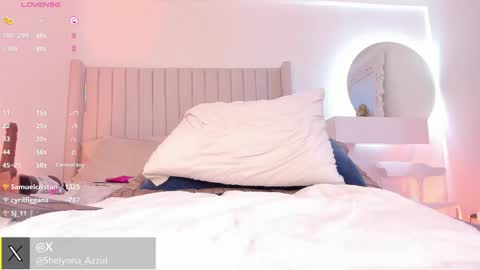 shelynna_azzul online show from 10.31.25