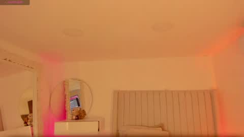 shelynna_azzul online show from 05.05.26