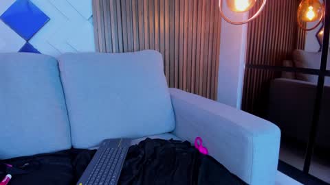 Snapshot of sherydan_love chatting on 02.04.25 mia online show from 02.04.25