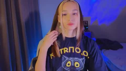 Snapshot of shey1i chatting on 01.16.26 Sheyli online show from 01.16.26