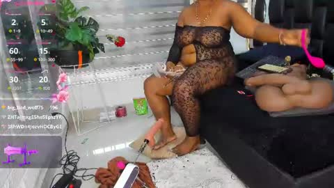 Snapshot of sheyla__ebony chatting on 07.22.26 sheyla__ebony online show from 07.22.26
