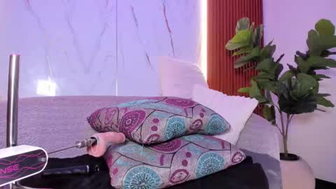 Snapshot of shine_vg chatting on 02.07.26 Shine online show from 02.07.26