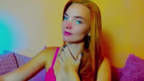 Snapshot of shinelikea_diamond chatting on 10.04.25 Alexis online show from 10.04.25