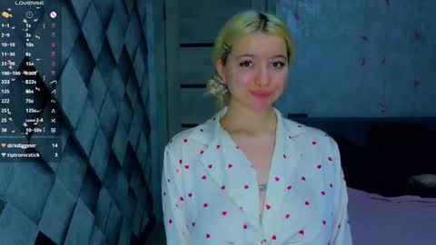 shining_luna online show from 02.04.26