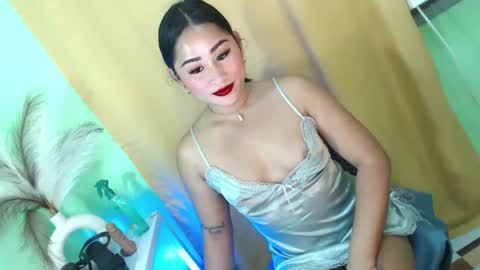 Snapshot of shiningkimmyrotme chatting on 07.30.26 Hot Jessie online show from 07.30.26