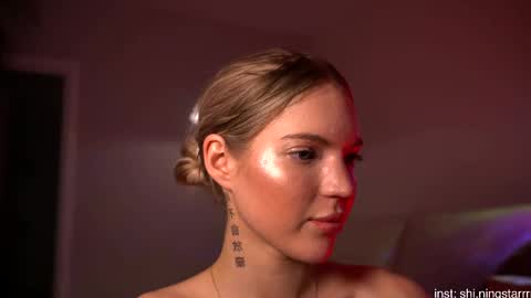 Snapshot of shiningstarrr chatting on 03.04.25 Nika online show from 03.04.25