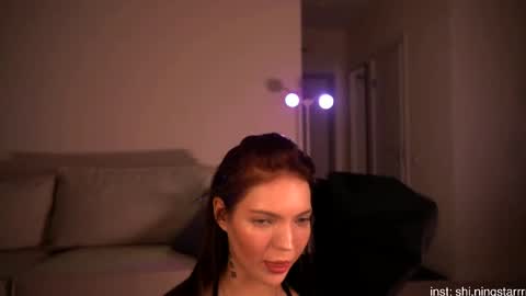 Snapshot of shiningstarrr chatting on 03.10.25 Nika online show from 03.10.25