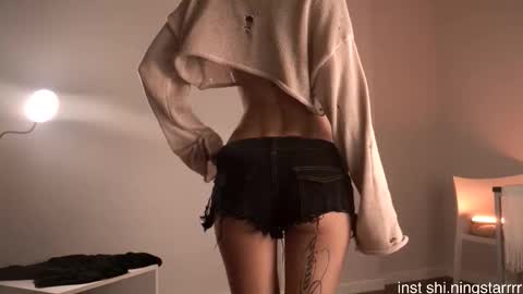 Snapshot of shiningstarrr chatting on 01.08.26 Nika online show from 01.08.26