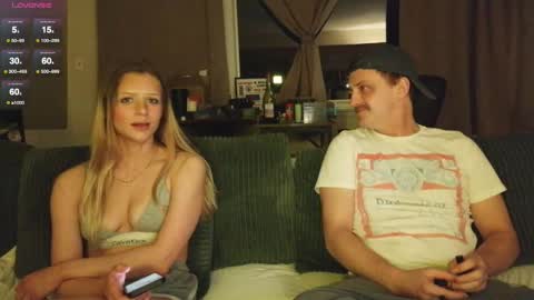 Snapshot of shinyandused chatting on 10.27.25 shinyandused online show from 10.27.25