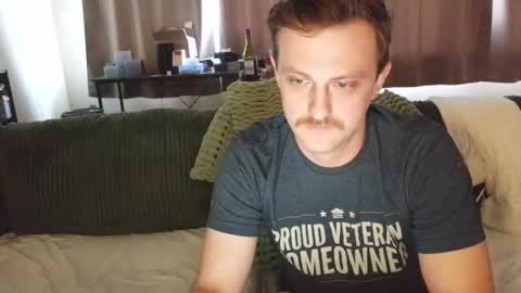 Snapshot of shinyandused chatting on 10.27.25 shinyandused online show from 10.27.25