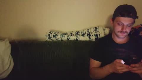 Snapshot of shinyandused chatting on 10.31.25 shinyandused online show from 10.31.25