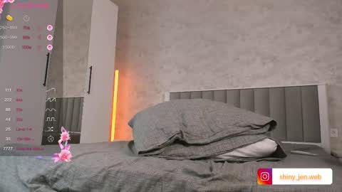 Jennifer  Streaming time online show from 05.04.26
