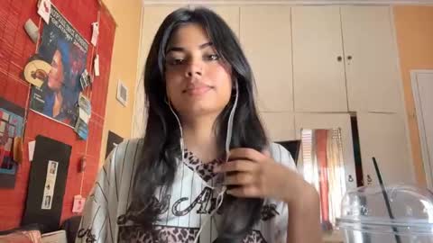 Karin online show from 05.04.26