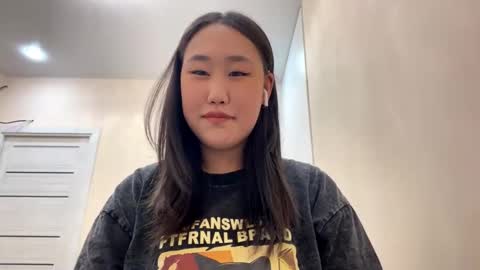 Snapshot of shirleymilke chatting on 02.15.26 Sai online show from 02.15.26