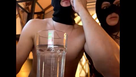 Snapshot of shitagauduo chatting on 02.18.26 Maja i Maks online show from 02.18.26