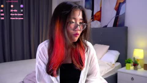 Naomi online show from 04.21.26