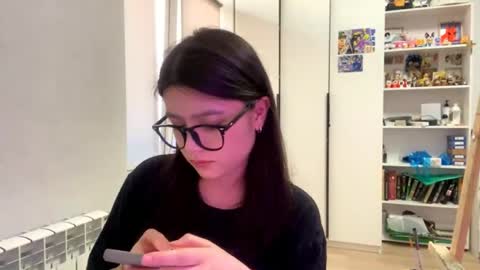 Snapshot of shontagrabowski chatting on 05.06.26 Marie online show from 05.06.26