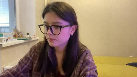 Snapshot of shontagrabowski chatting on 05.27.26 Marie online show from 05.27.26