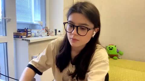 Snapshot of shontagrabowski chatting on 06.16.26 Marie online show from 06.16.26