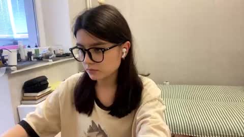 Snapshot of shontagrabowski chatting on 07.17.26 Marie online show from 07.17.26