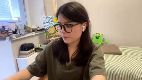 Snapshot of shontagrabowski chatting on 07.31.26 Marie online show from 07.31.26