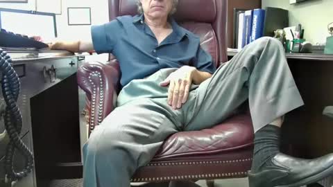 Snapshot of shootme69 chatting on 09.22.25 nikolas send dm for an appointment online show from 09.22.25