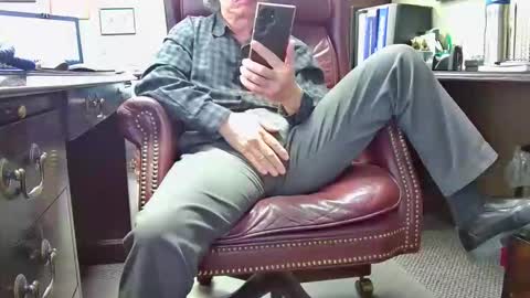 Snapshot of shootme69 chatting on 02.04.26 nikolas send dm for an appointment online show from 02.04.26