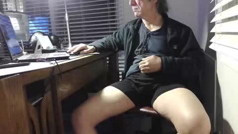 Snapshot of shootme69 chatting on 03.09.26 nikolas send dm for an appointment online show from 03.09.26