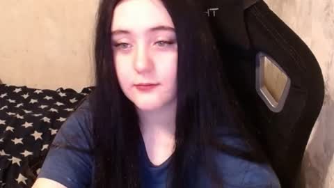 Snapshot of show_for_you chatting on 12.10.24 show_for_you online show from 12.10.24